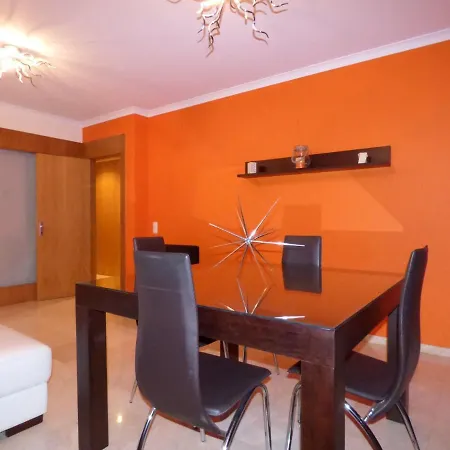 Spacious With Balcony * Portimão