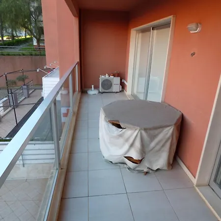 Spacious With Balcony Portimão